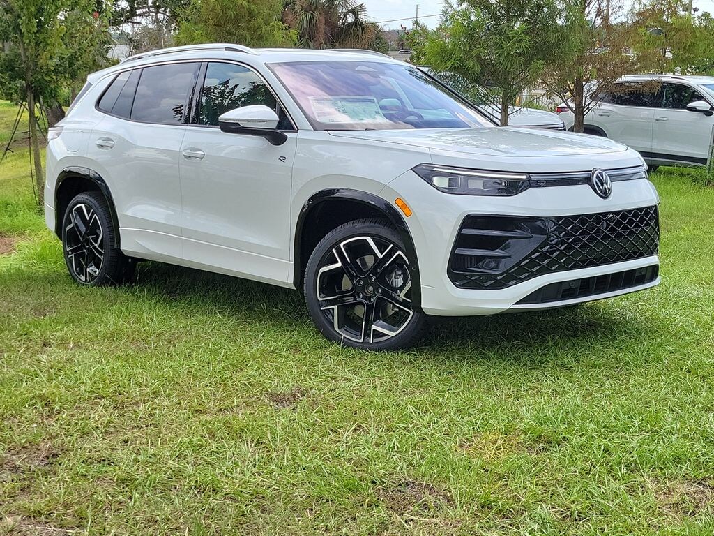 New 2026 Volkswagen Tiguan 2.0T SEL R-Line SUV