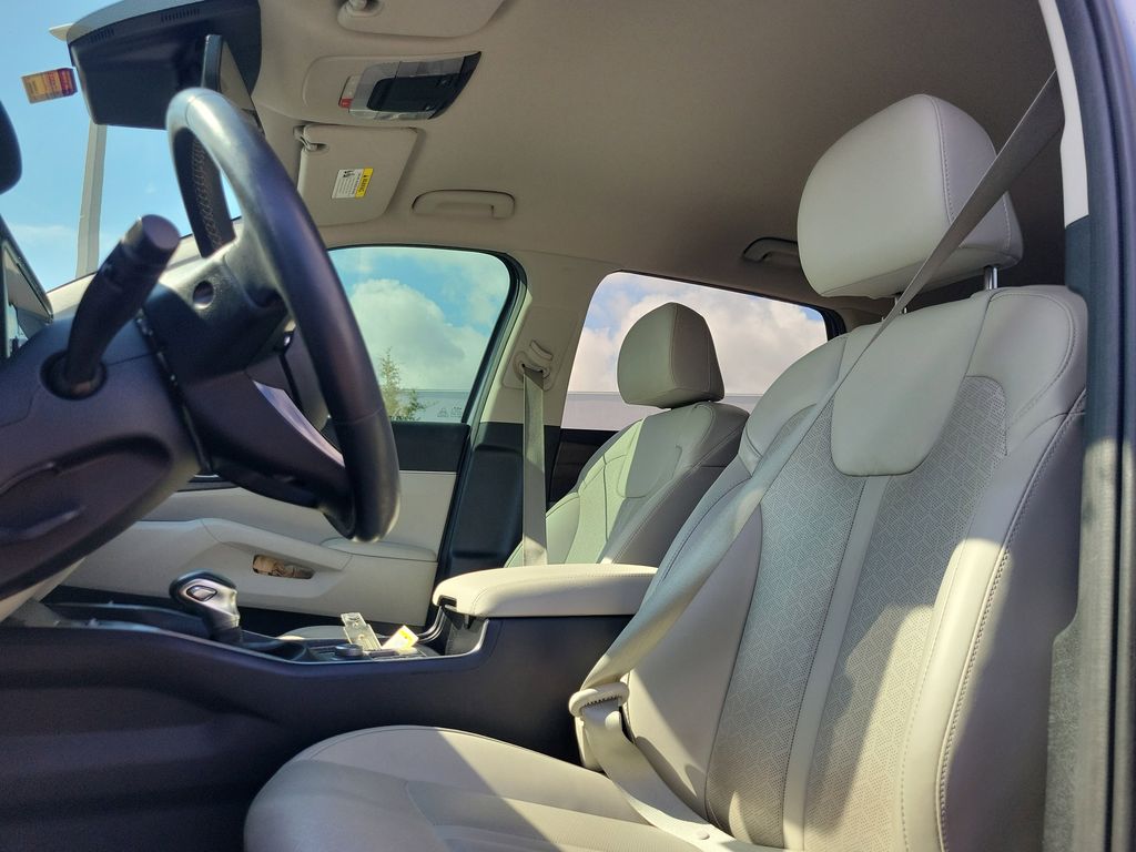 2023 Kia Sorento EX - Photo 17