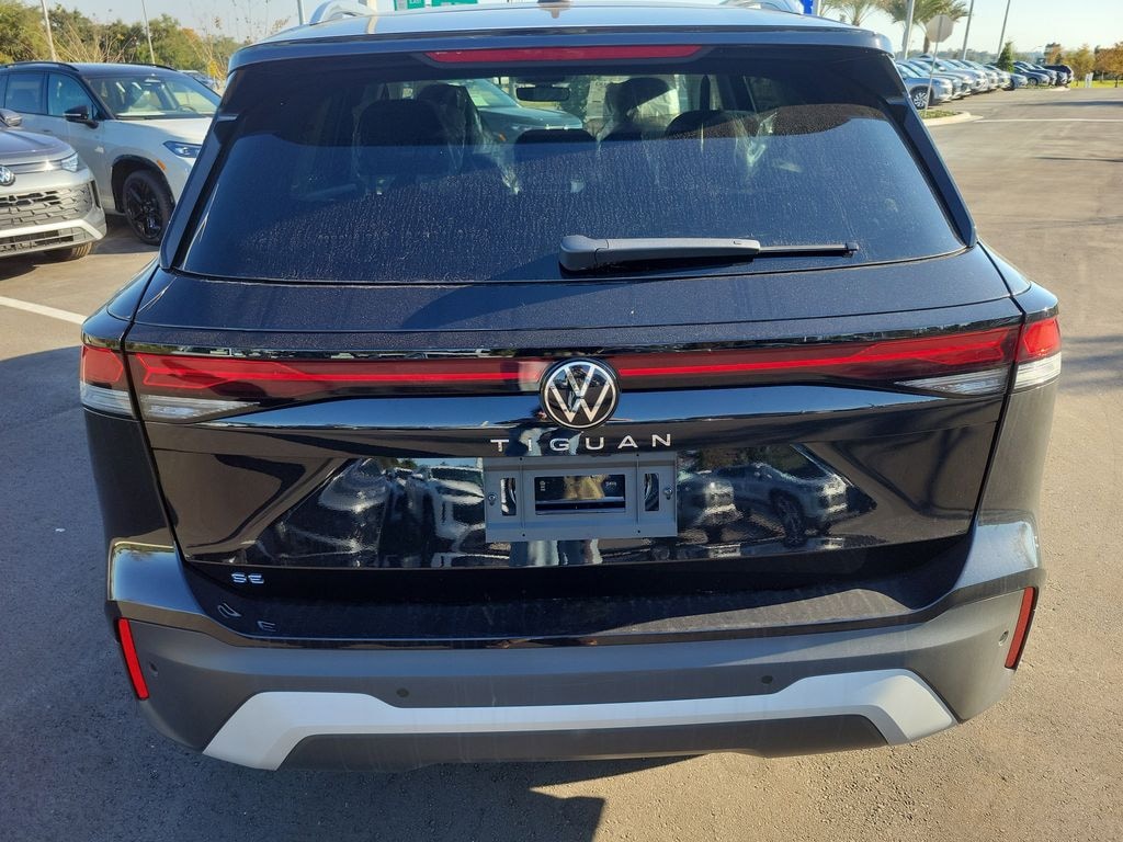 New 2025 Volkswagen Tiguan 2.0T SE SUV