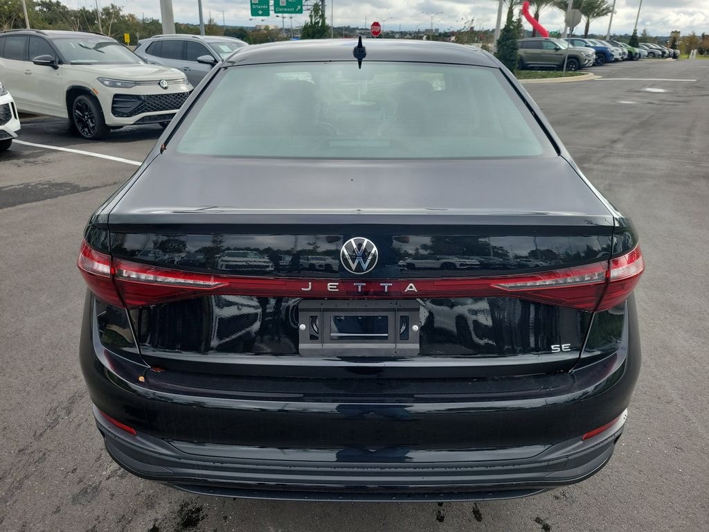 New 2025 Volkswagen Jetta 1.5T SE Sedan