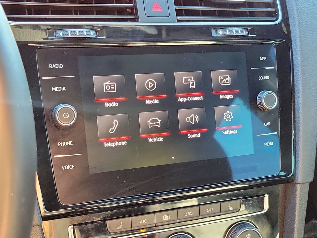 2020 Volkswagen Golf GTI SE - Photo 19