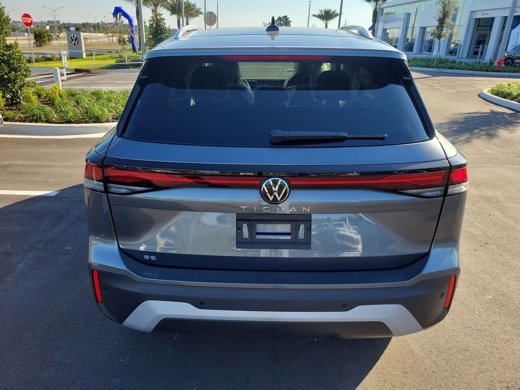 New 2025 Volkswagen Tiguan 2.0T SE SUV