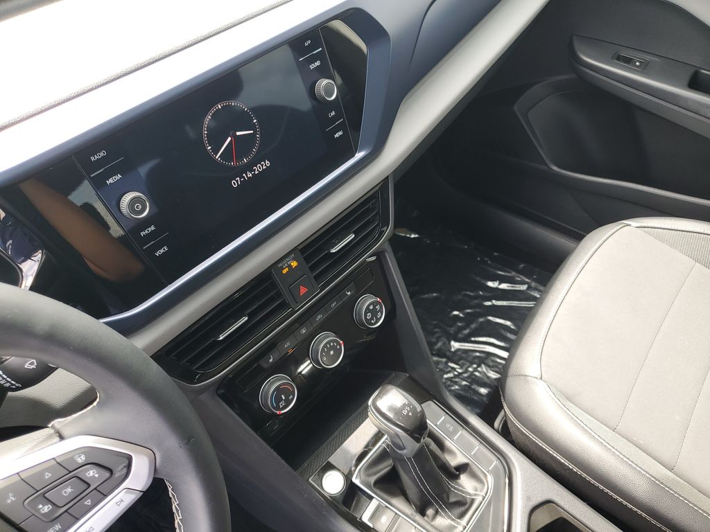 2023 Volkswagen Taos SE - Photo 21