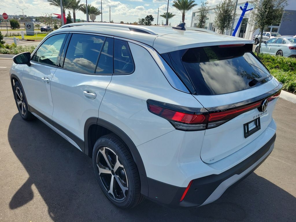 New 2025 Volkswagen Tiguan 2.0T SE SUV