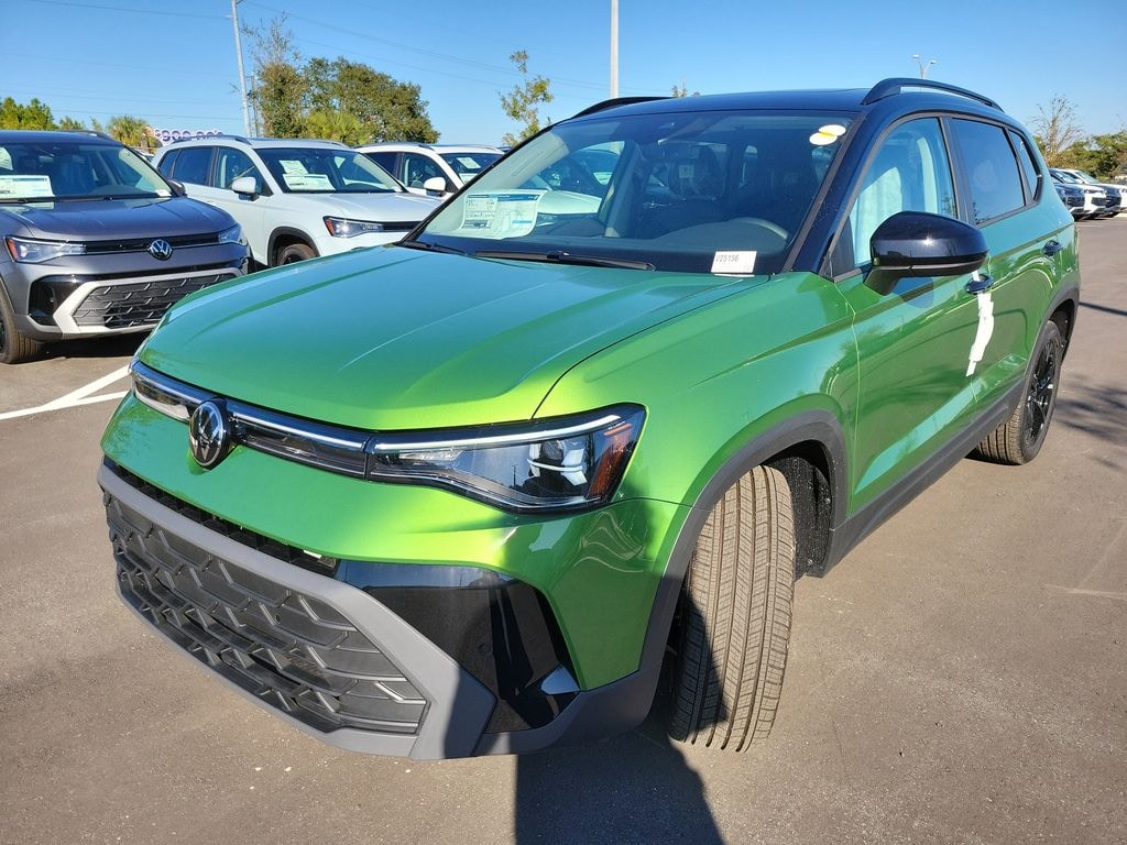New 2025 Volkswagen Taos 1.5T SE Black SUV