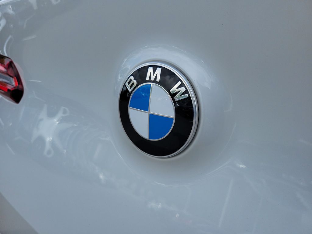 2025 BMW X3 30 - Photo 8