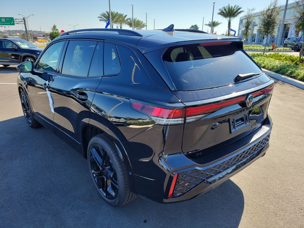 New 2026 Volkswagen Tiguan 2.0T SE R-Line Black SUV