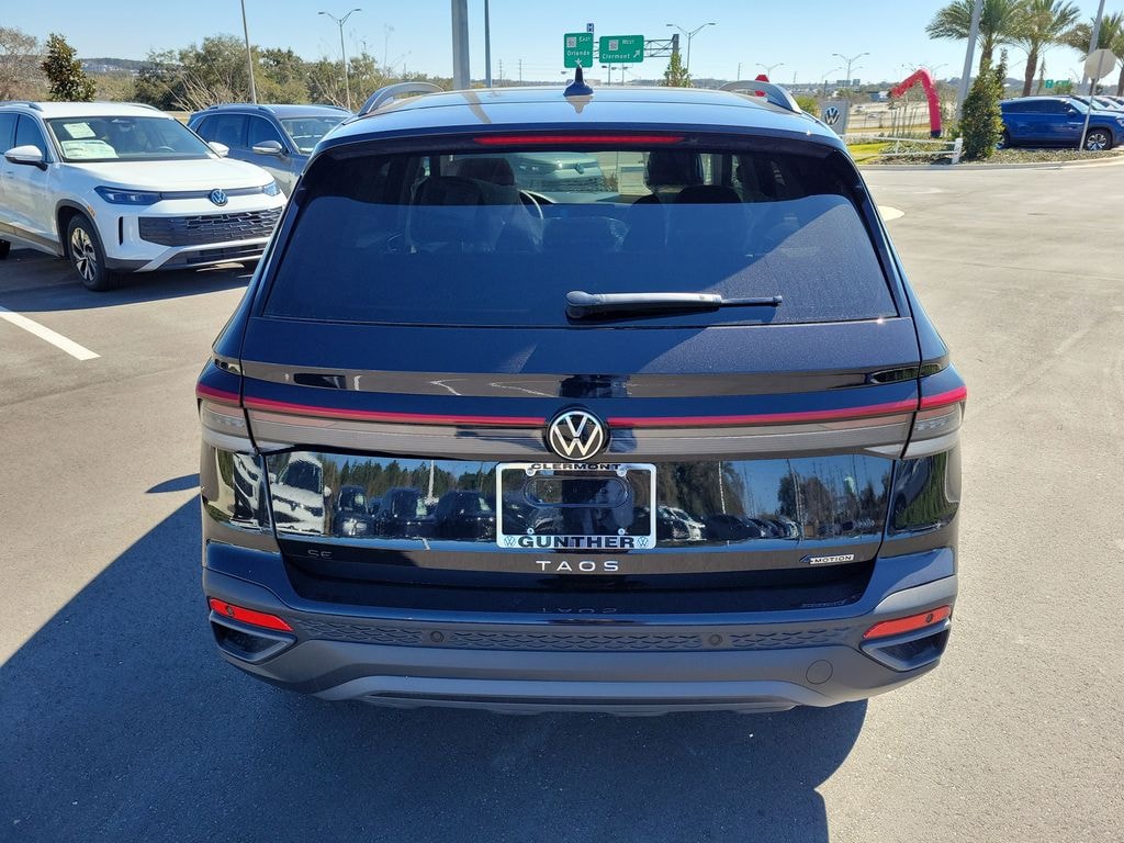 New 2026 Volkswagen Taos 1.5T SE Black SUV