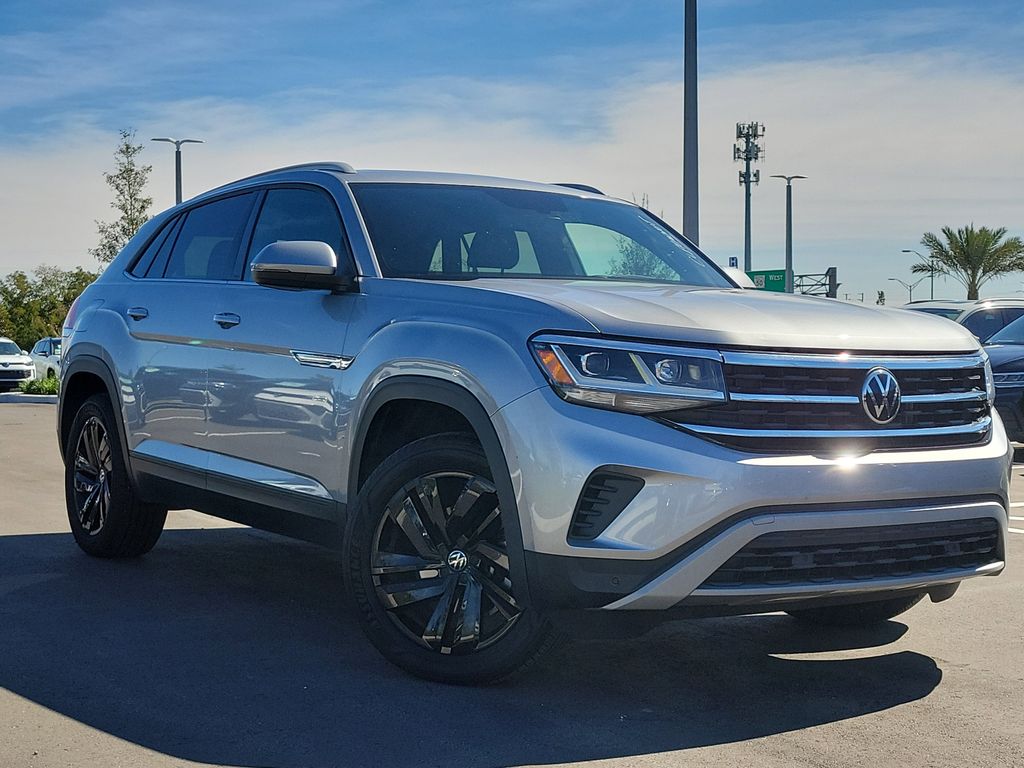 2022 Volkswagen Atlas Cross Sport SE w/Tech