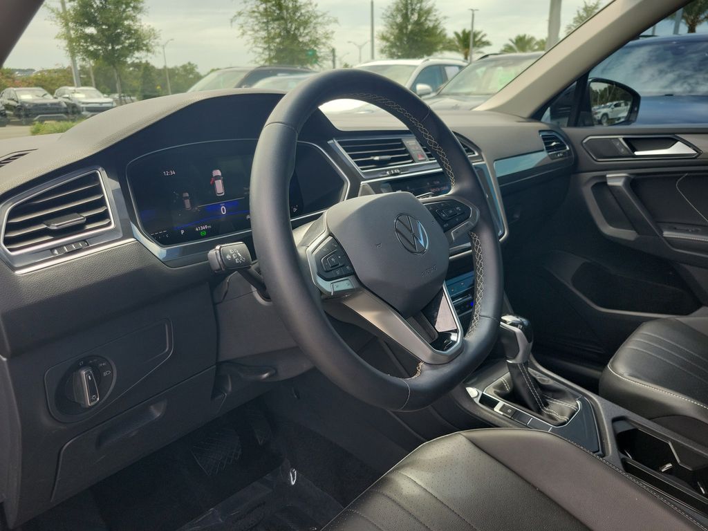 2024 Volkswagen Tiguan SE - Photo 17