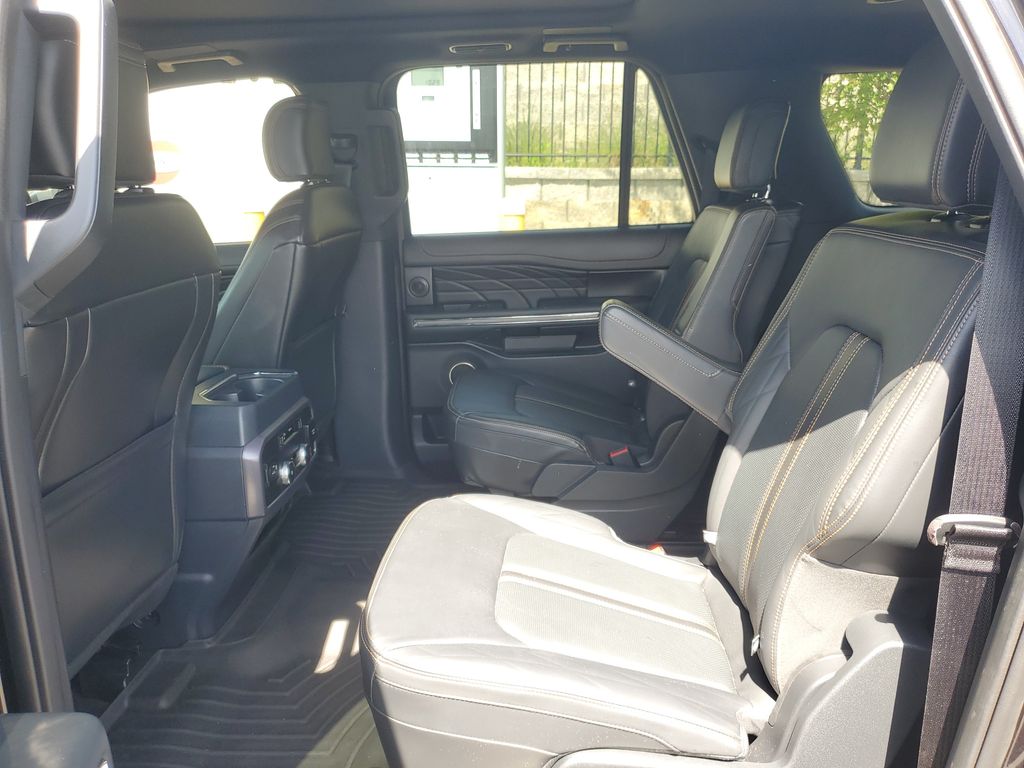2023 Ford Expedition Platinum - Photo 10