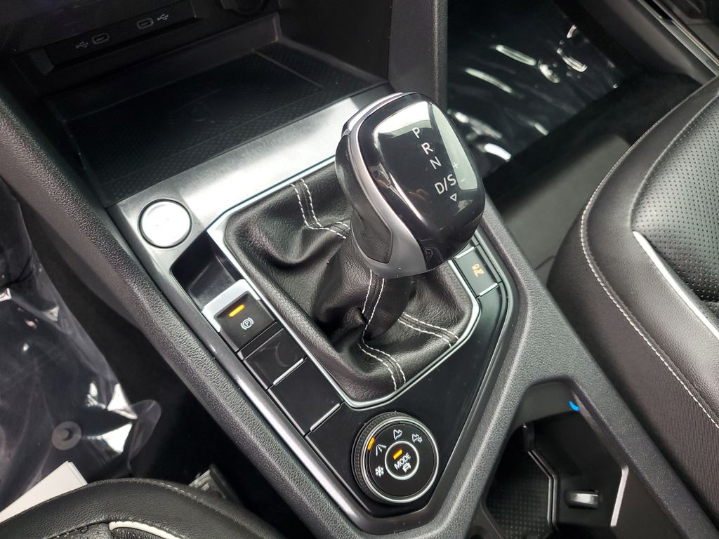 2022 Volkswagen Tiguan SEL R-LINE - Photo 25