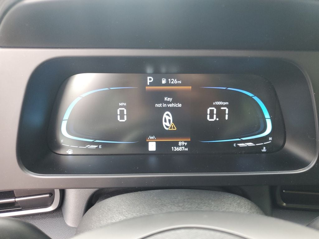 2025 Hyundai Elantra SEL - Photo 18
