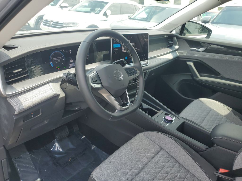 2025 Volkswagen Tiguan S - Photo 14