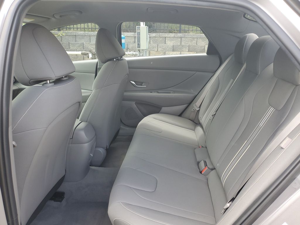 2024 Hyundai Elantra SEL - Photo 8