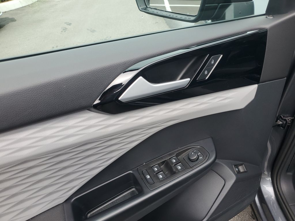 2024 Volkswagen Taos S - Photo 13