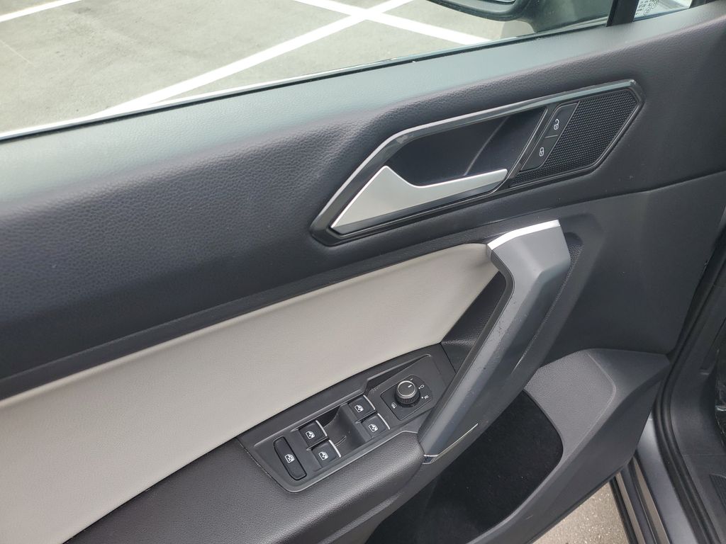 2018 Volkswagen Tiguan SE - Photo 14
