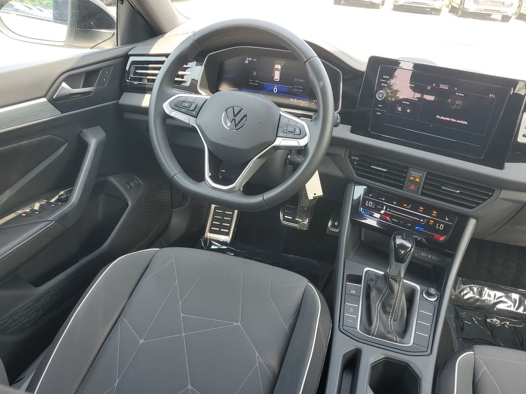 2025 Volkswagen Jetta Sport - Photo 10