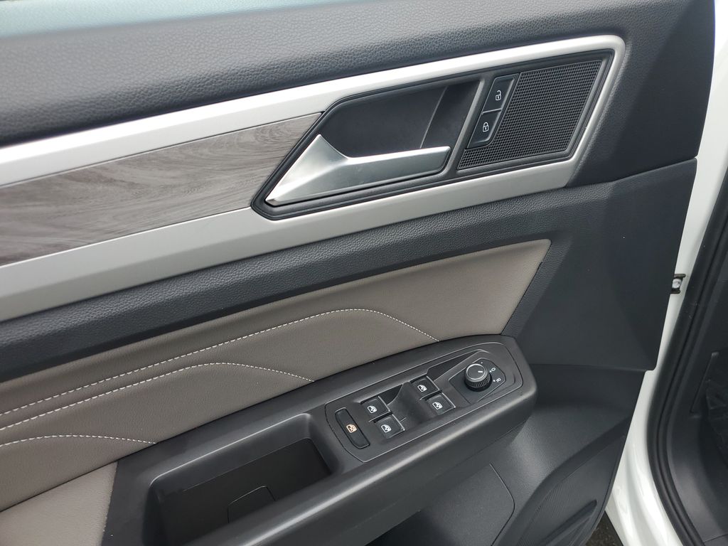 2023 Volkswagen Atlas Cross Sport SE - Photo 15