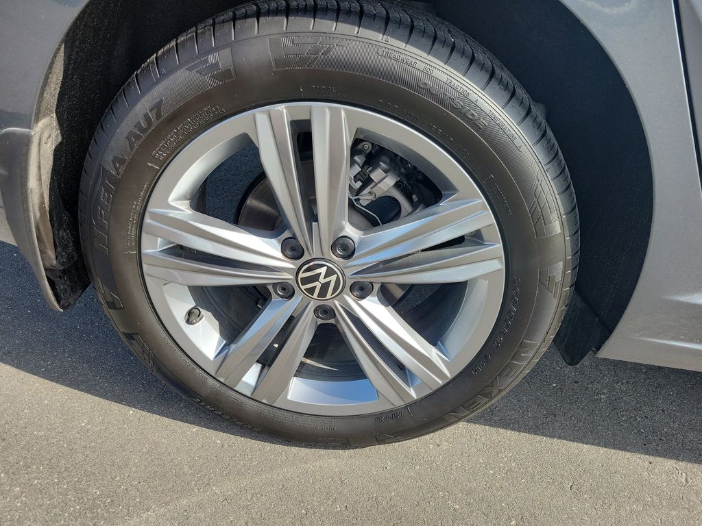 2024 Volkswagen Jetta SE - Photo 6