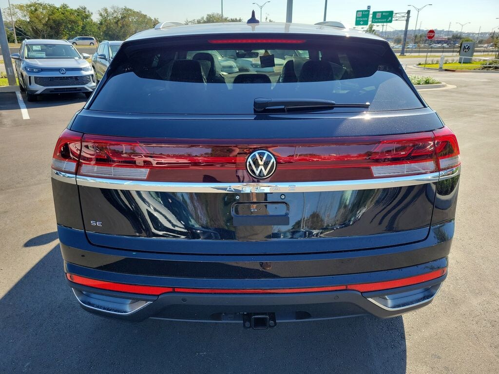 New 2026 Volkswagen Atlas Cross Sport 2.0T SE w/Technology SUV