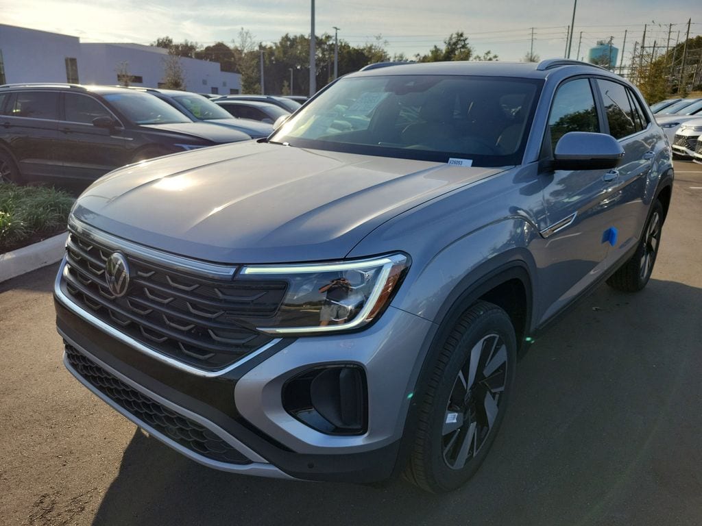 New 2026 Volkswagen Atlas Cross Sport 2.0T SE w/Technology SUV