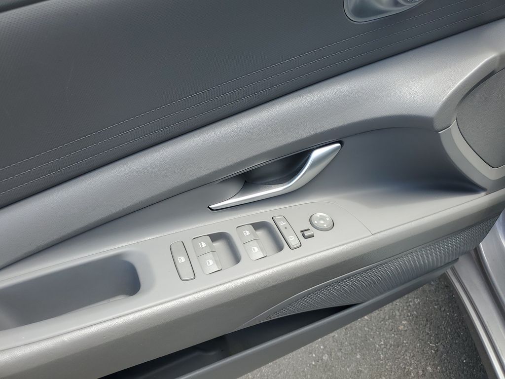 2024 Hyundai Elantra SEL - Photo 13