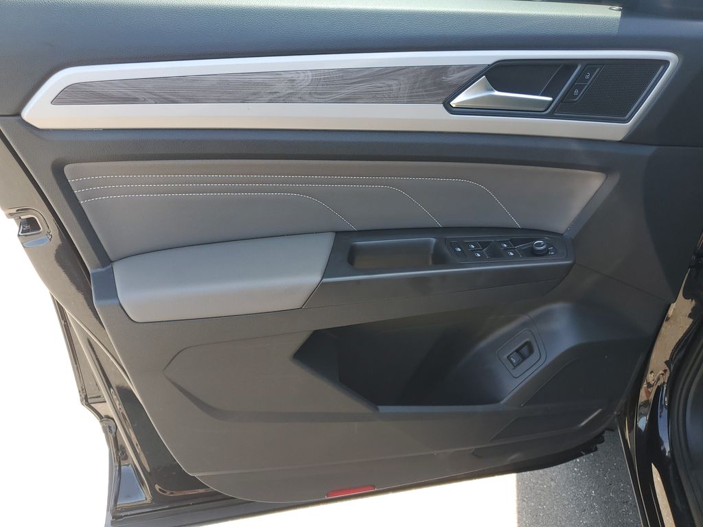 2023 Volkswagen Atlas Cross Sport SE w/Tech - Photo 13