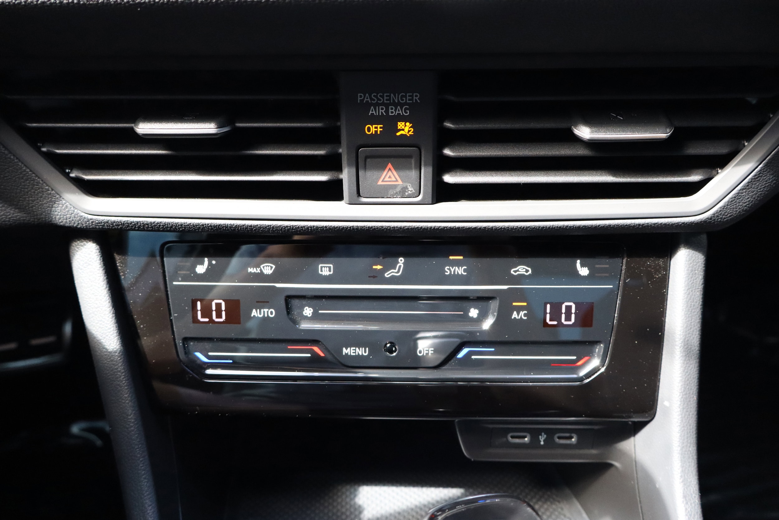 2025 Volkswagen Jetta Sport - Photo 23
