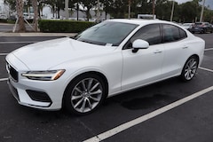 2019 Volvo S60 T5 Momentum Sedan