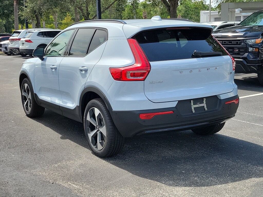 New 2026 Volvo XC40 B5 Plus SUV