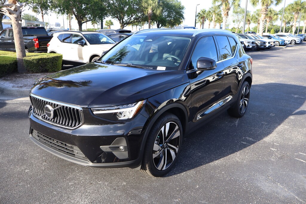 Certified 2023 Volvo XC40 B5 AWD Plus Bright SUV