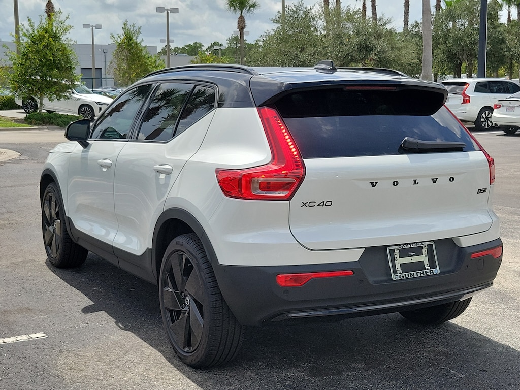 New 2026 Volvo XC40 B5 Ultra Black Edition SUV