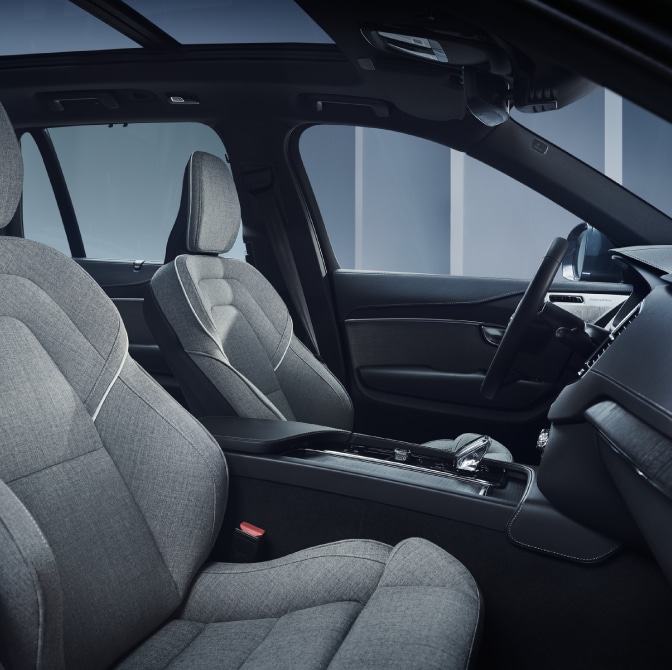 Volvo XC90 vs. Audi Q7 Interior