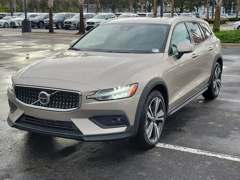 New 2026 Volvo V60 Cross Country B5 Plus Wagon