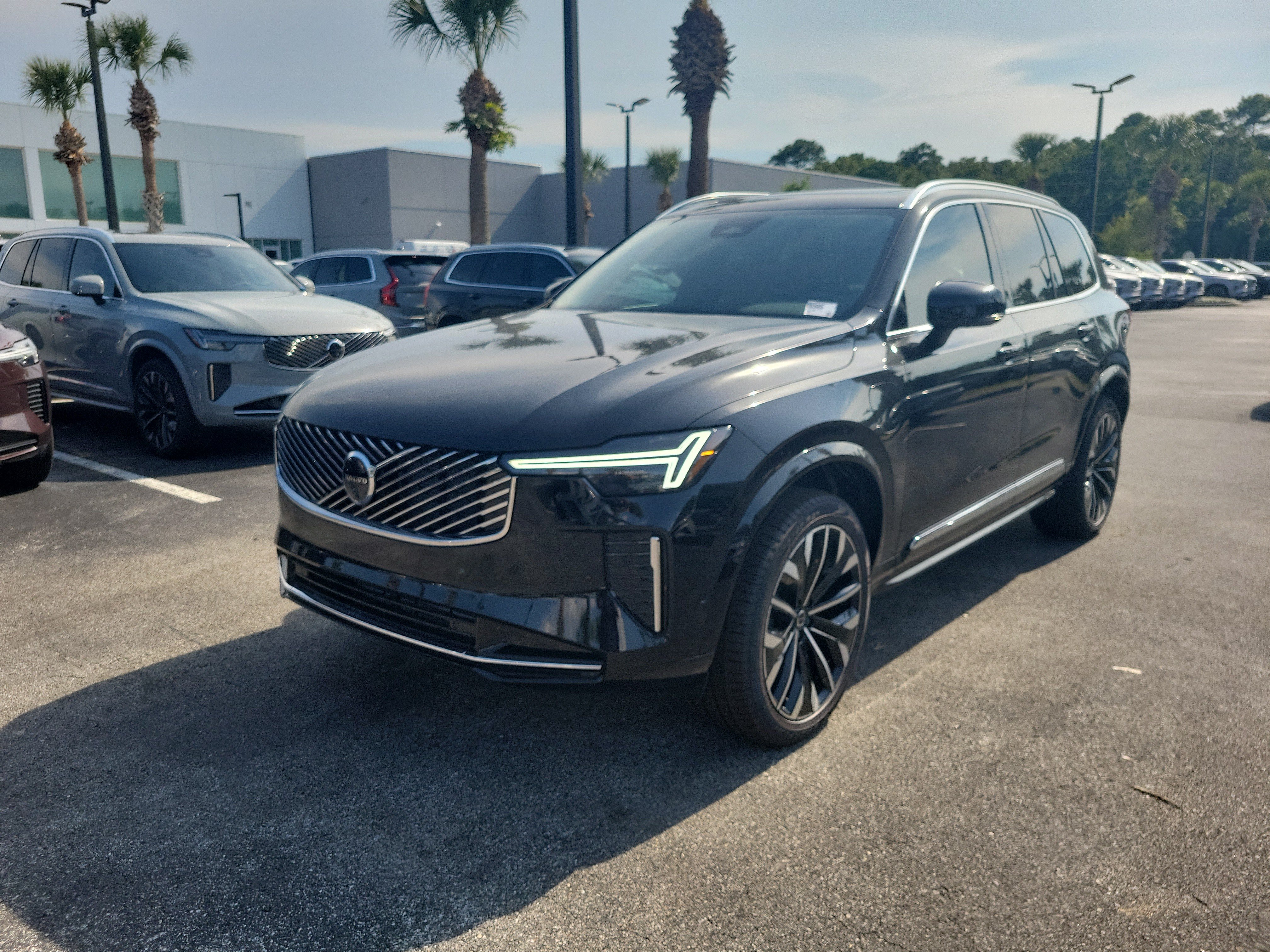 New 2026 Volvo XC90 plug-in hybrid T8 Plus 6-Seater SUV