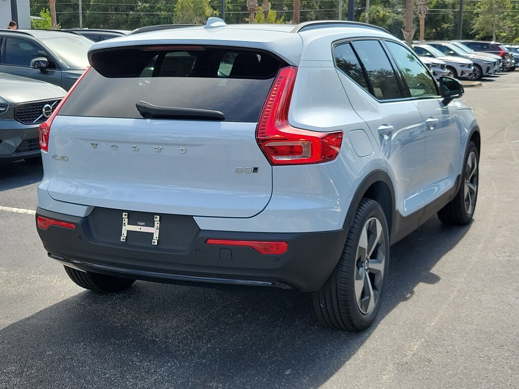 New 2026 Volvo XC40 B5 Plus SUV