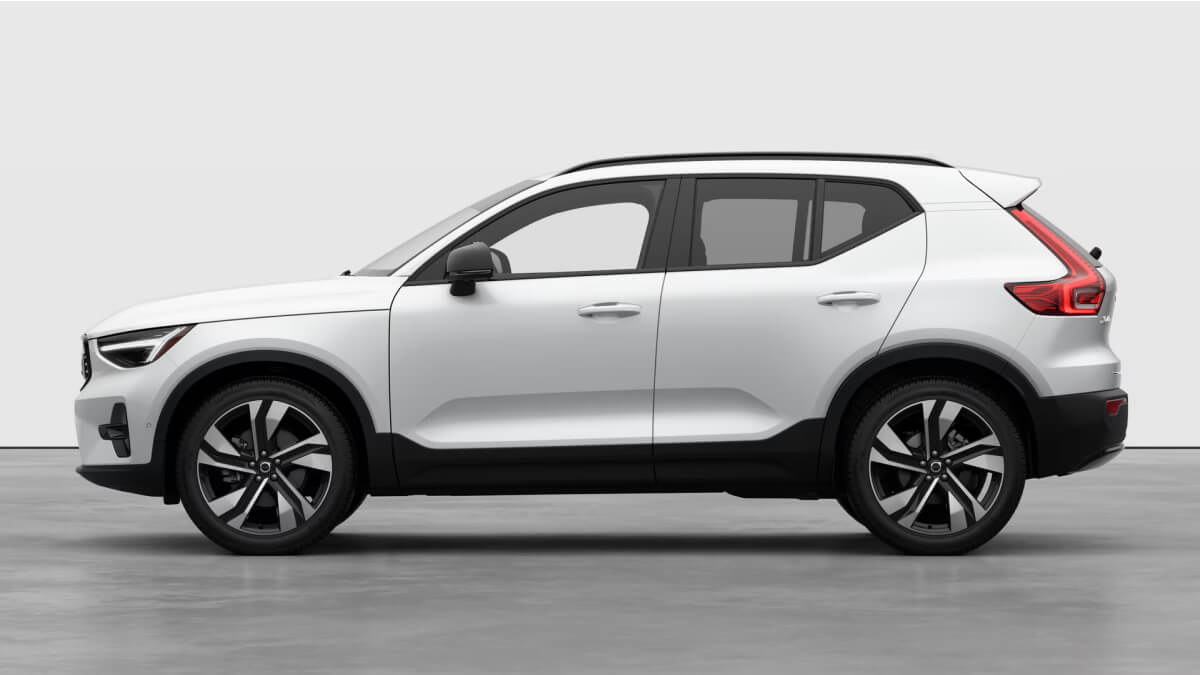 XC40 in Crystal White