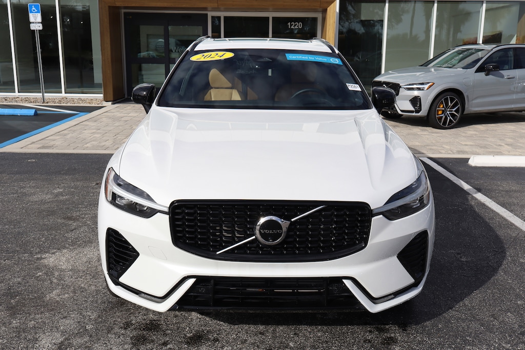 Certified 2024 Volvo XC60 plug-in hybrid T8 Ultimate Dark SUV