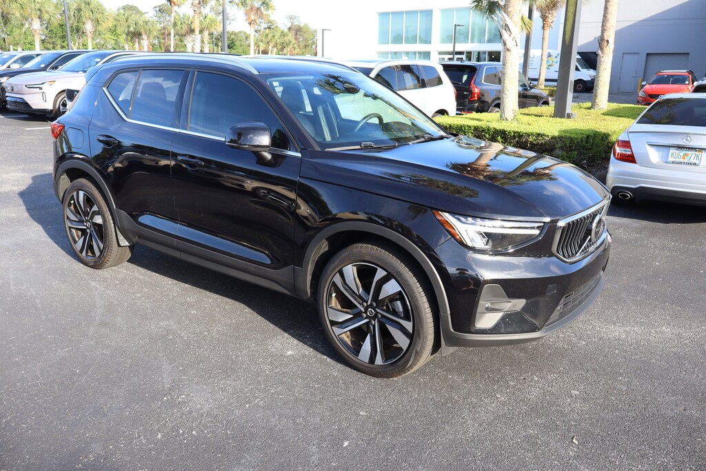 Certified 2023 Volvo XC40 B5 AWD Plus Bright SUV