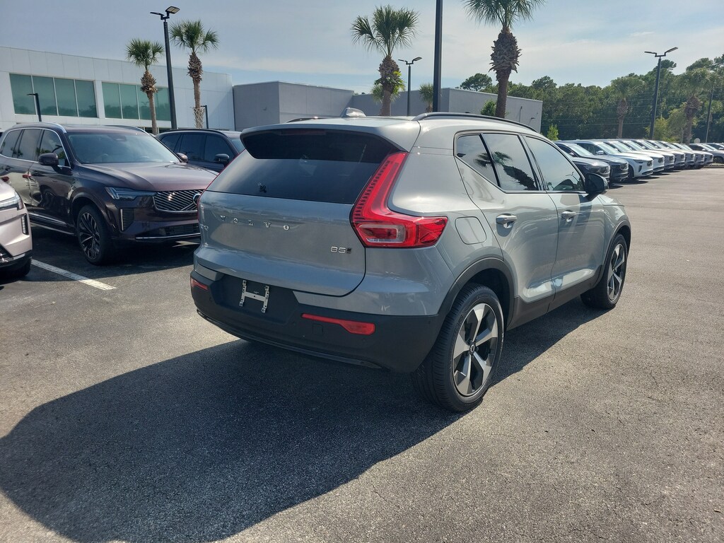New 2026 Volvo XC40 B5 Plus SUV