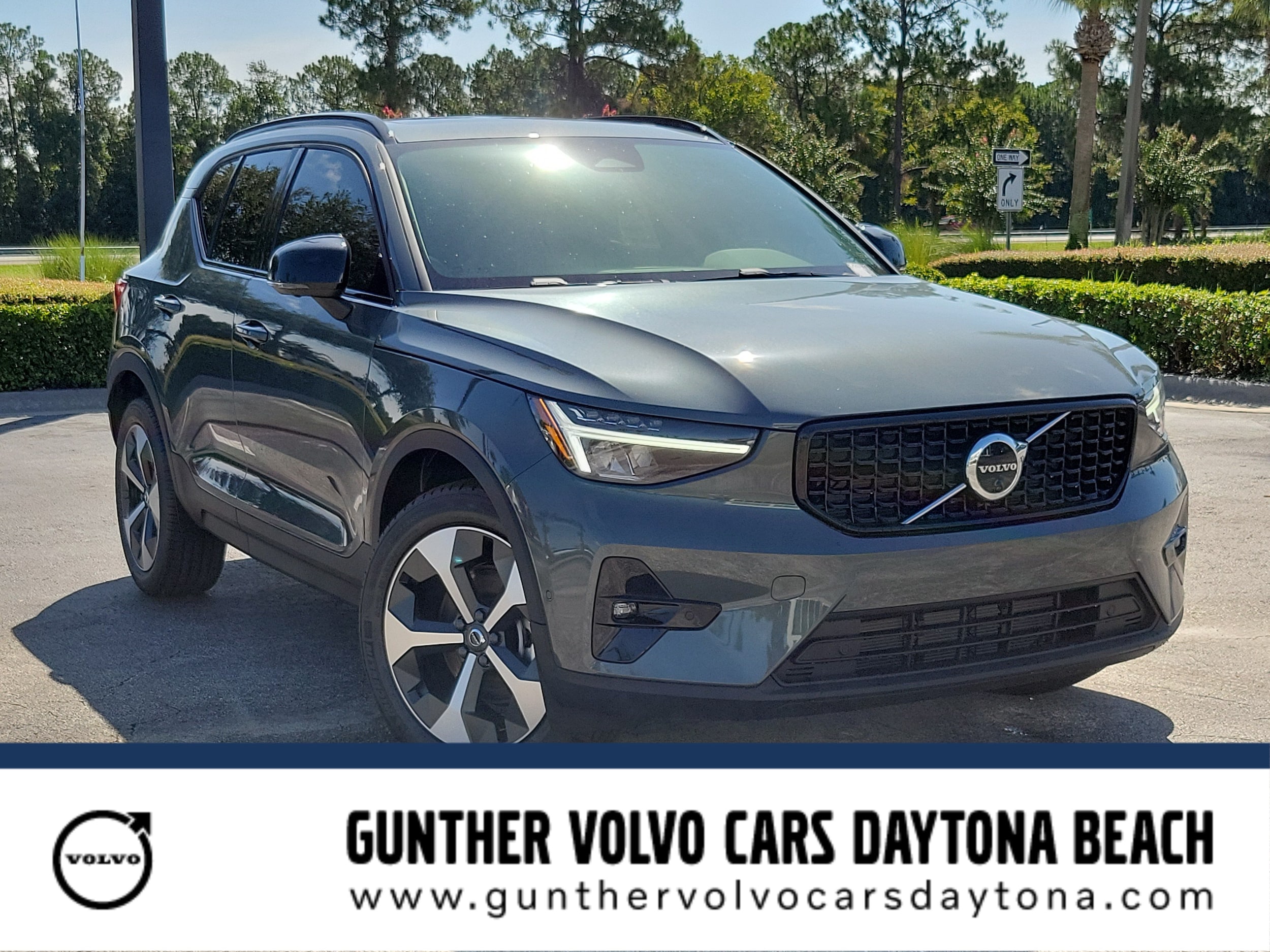 2026 Volvo XC40