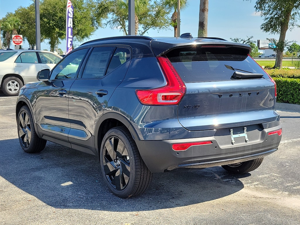 New 2026 Volvo XC40 B5 Ultra Black Edition SUV