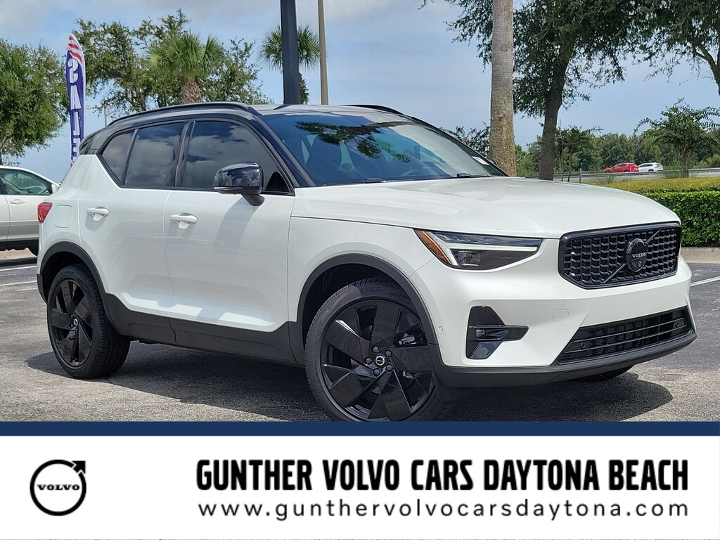 New 2026 Volvo XC40 B5 Ultra Black Edition SUV