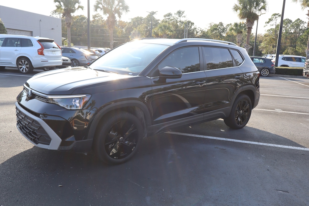 Used 2025 Volkswagen Taos 1.5T SE SUV