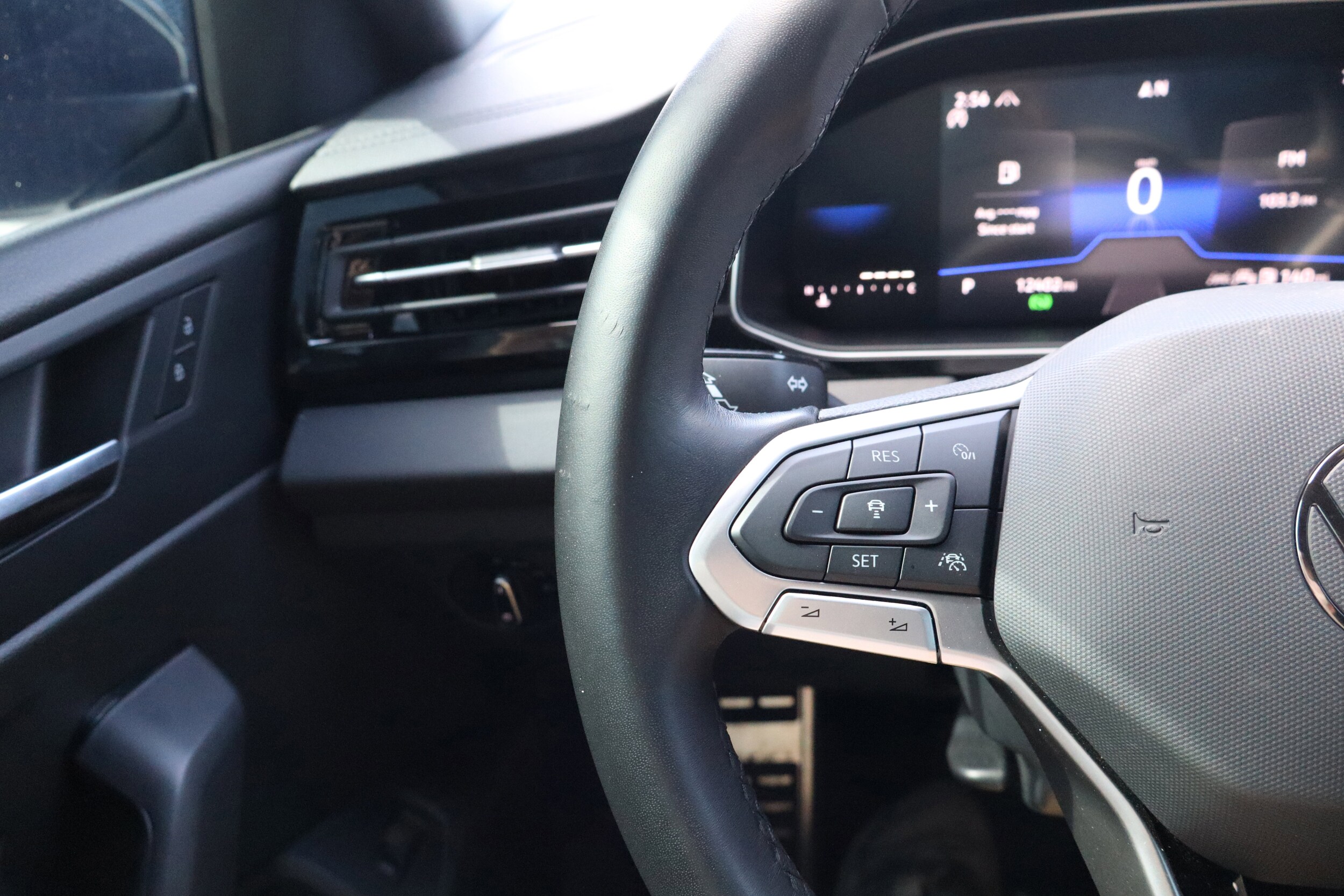 2025 Volkswagen Jetta Sport - Photo 20