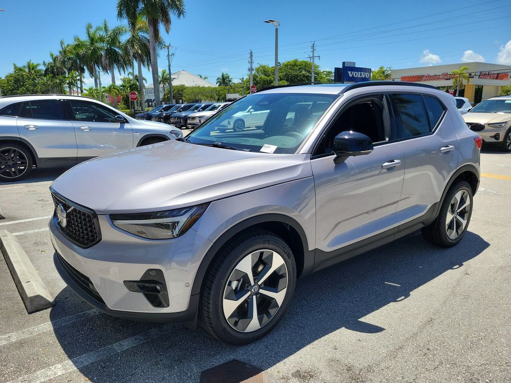 New 2026 Volvo XC40 B5 Plus SUV