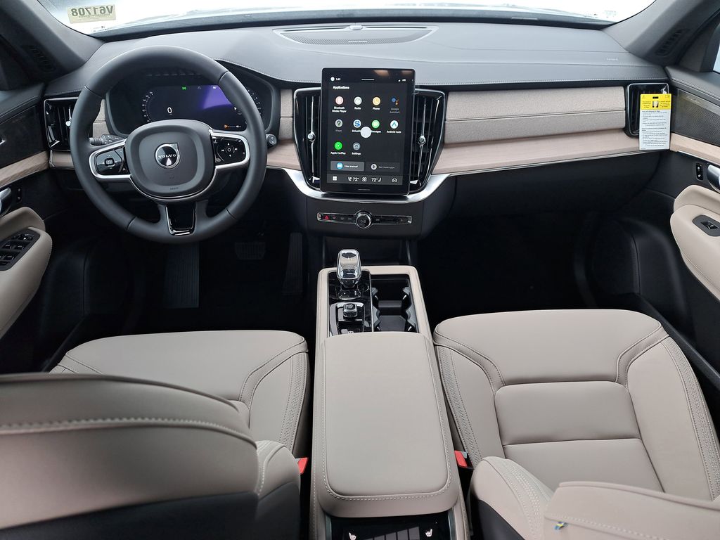 2026 Volvo XC90 Plus - Photo 17