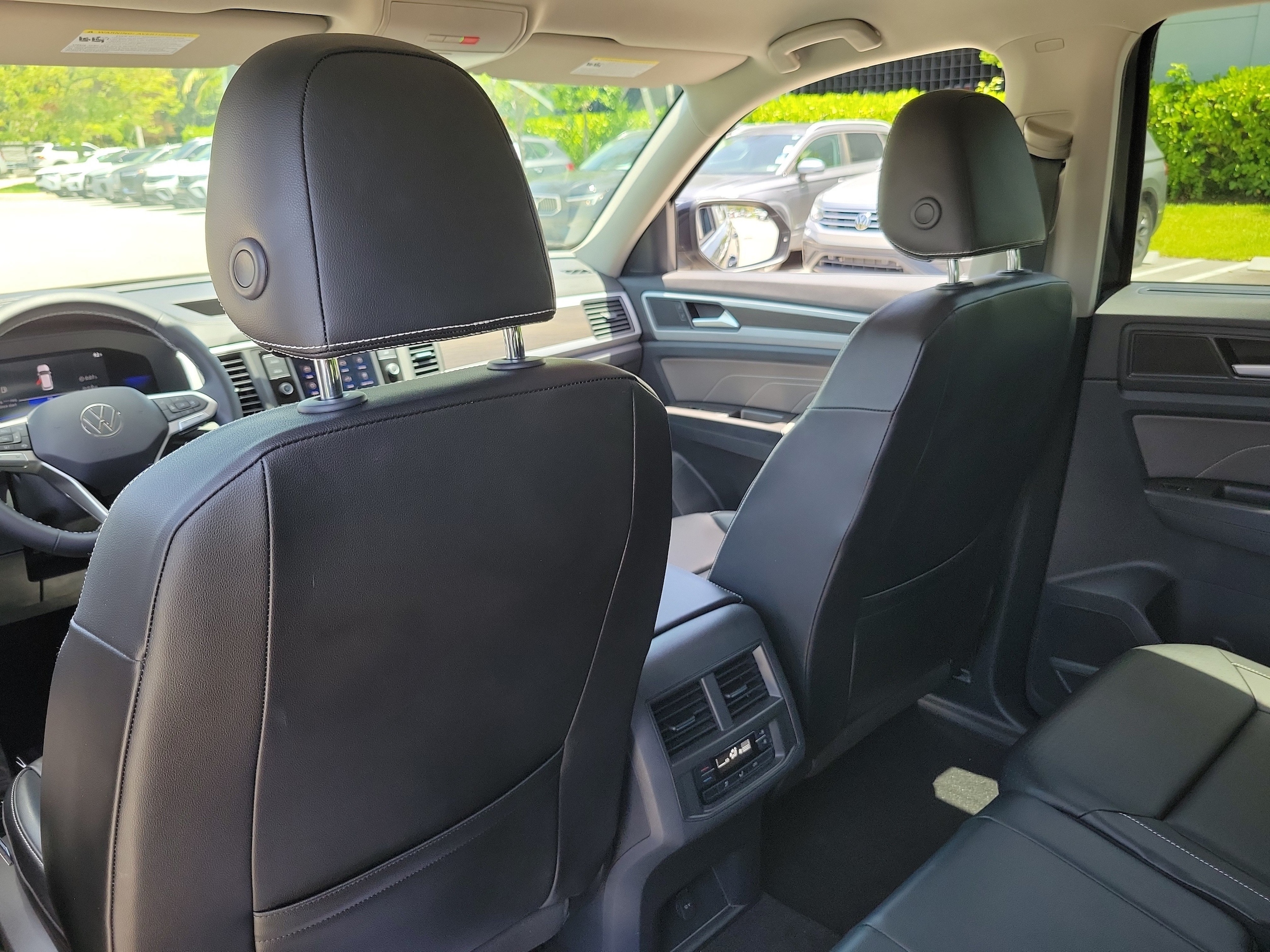 2022 Volkswagen Atlas SE - Photo 12