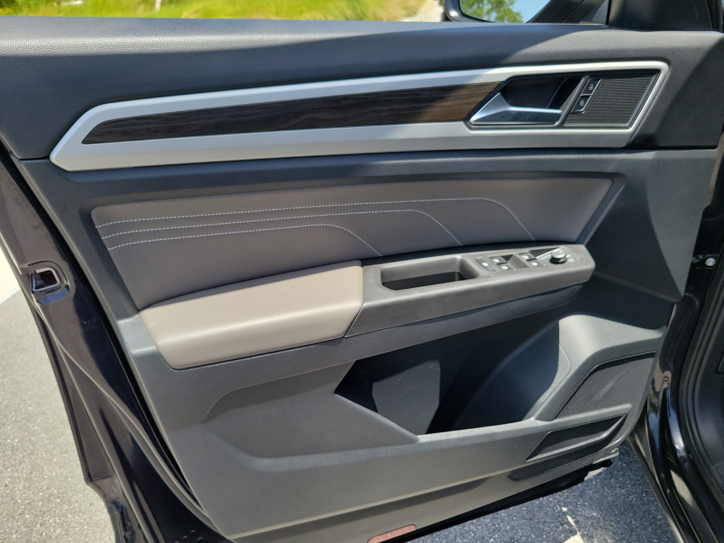 2022 Volkswagen Atlas SE - Photo 16